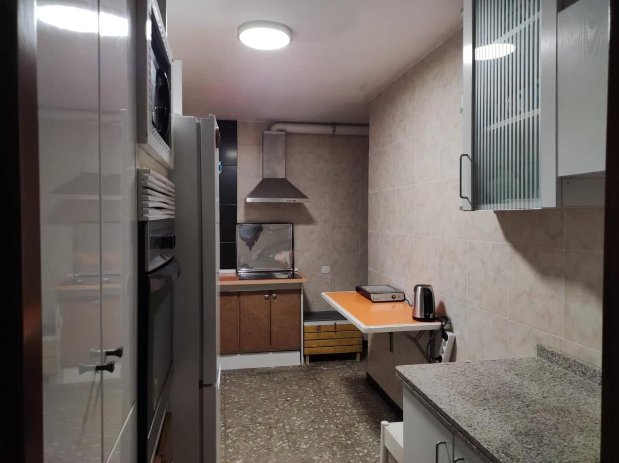 35-3- Комната В Квартире Для Семьи От 1 До 4 Человек В Центре Аликанте Экстерьер фото