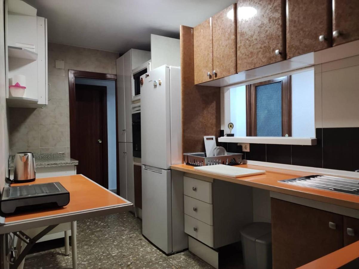35-3- Комната В Квартире Для Семьи От 1 До 4 Человек В Центре Аликанте Экстерьер фото